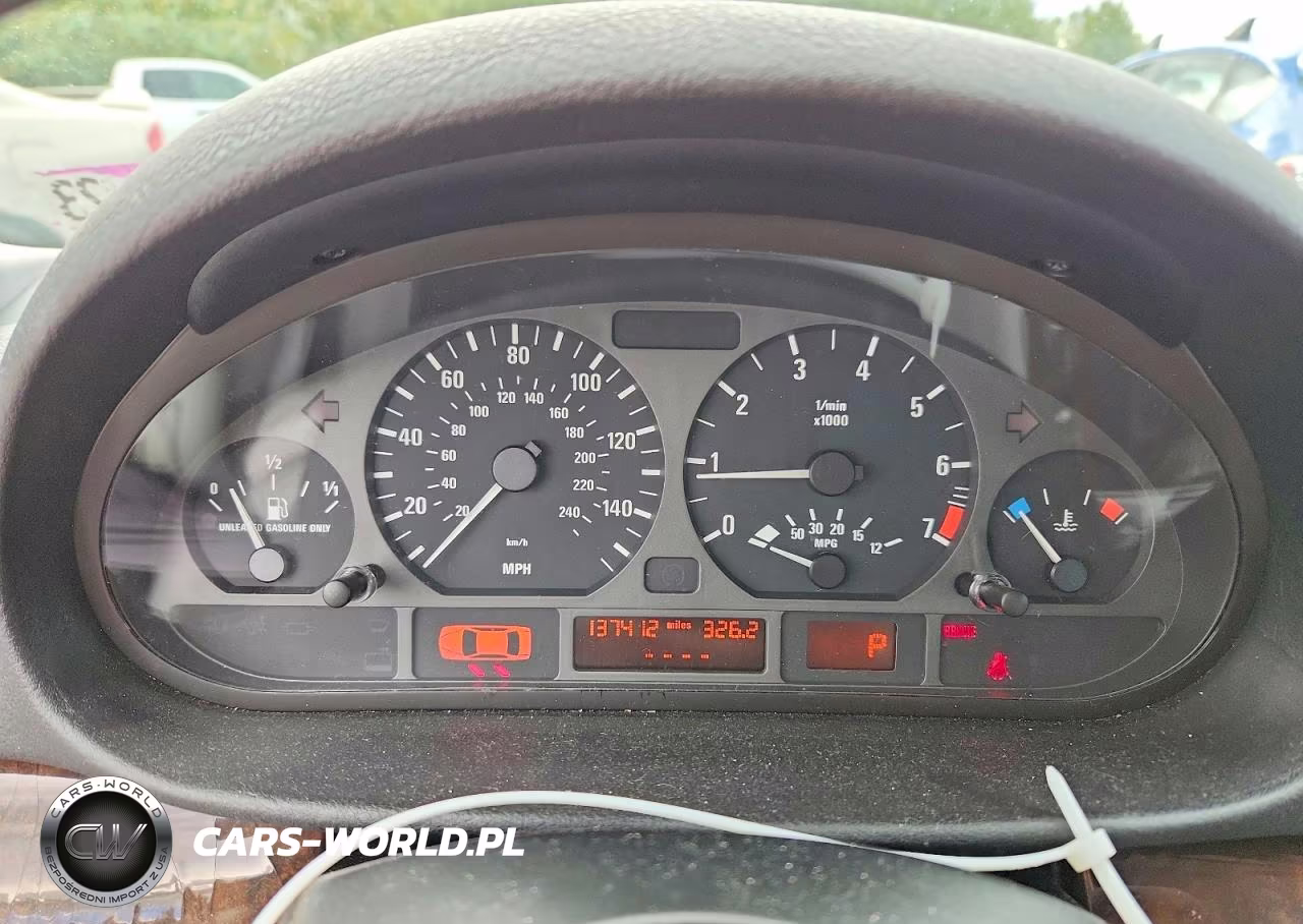 2003 BMW 325 Xit VIN:WBAEP33433PF02174 - 9