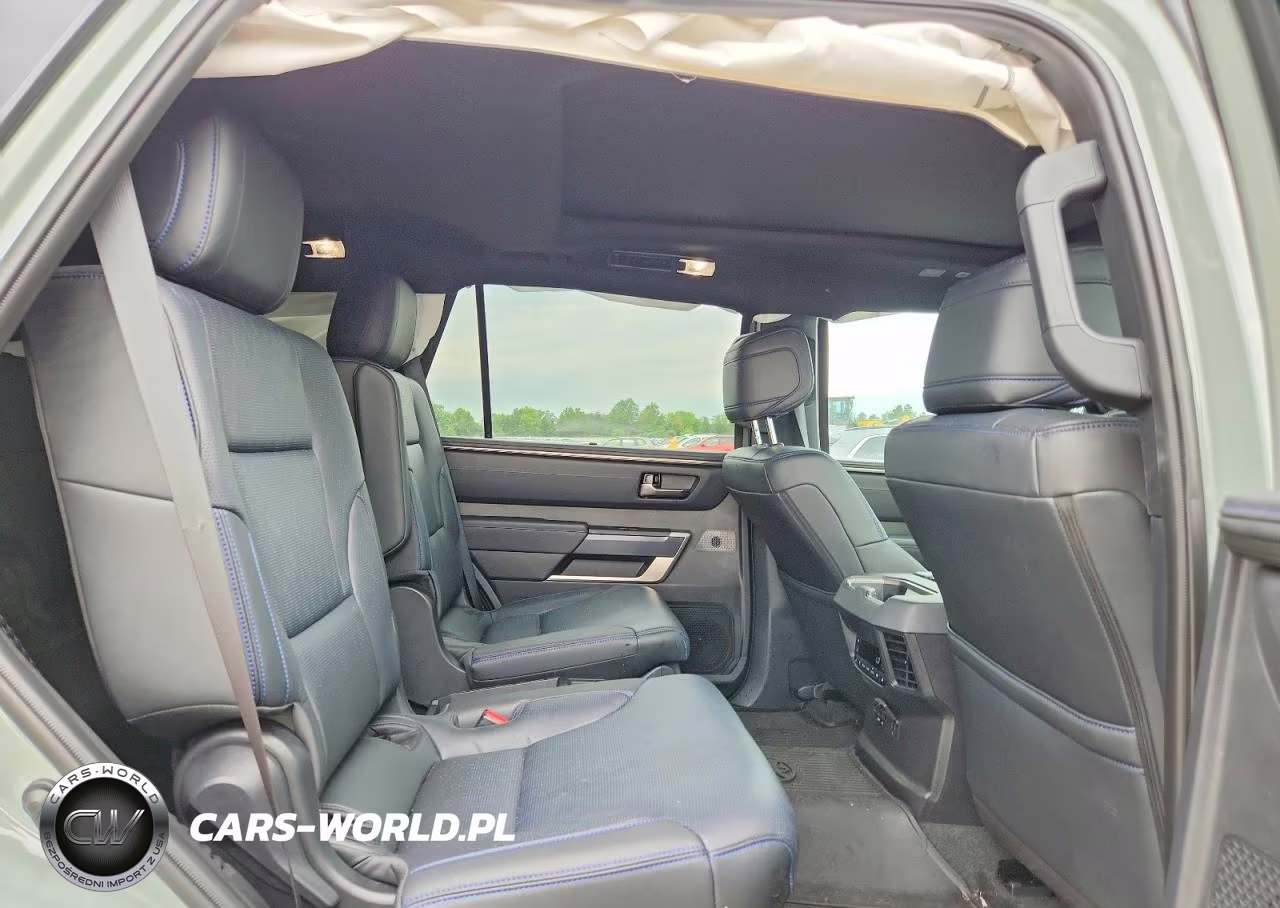 2026 Toyota Sequoia Platinum VIN:7SVAAABA9TX073110 - 11