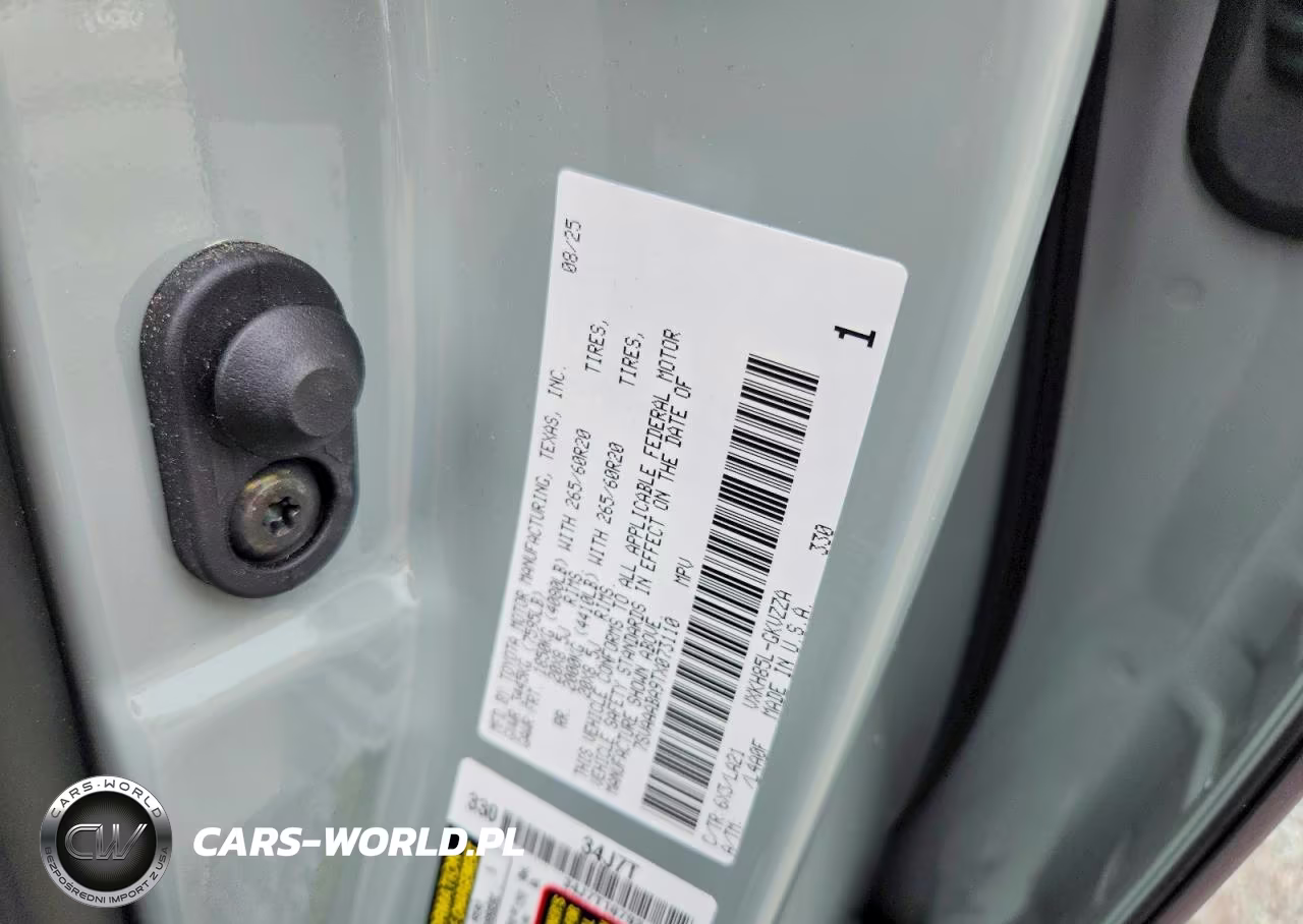2026 Toyota Sequoia Platinum VIN:7SVAAABA9TX073110 - 13