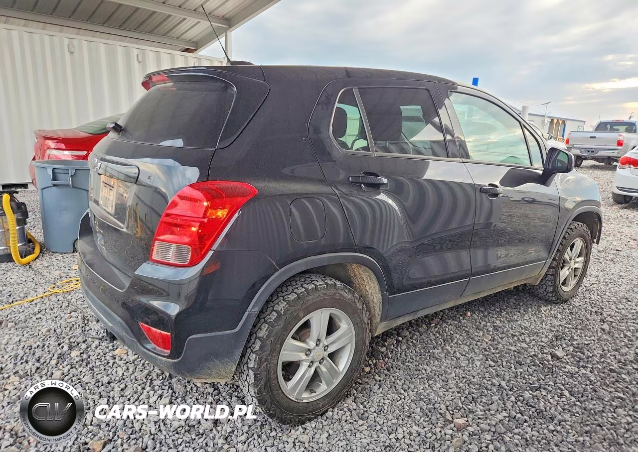 2022 Chevrolet Trax Ls VIN:KL7CJNSM2NB538828 - 3