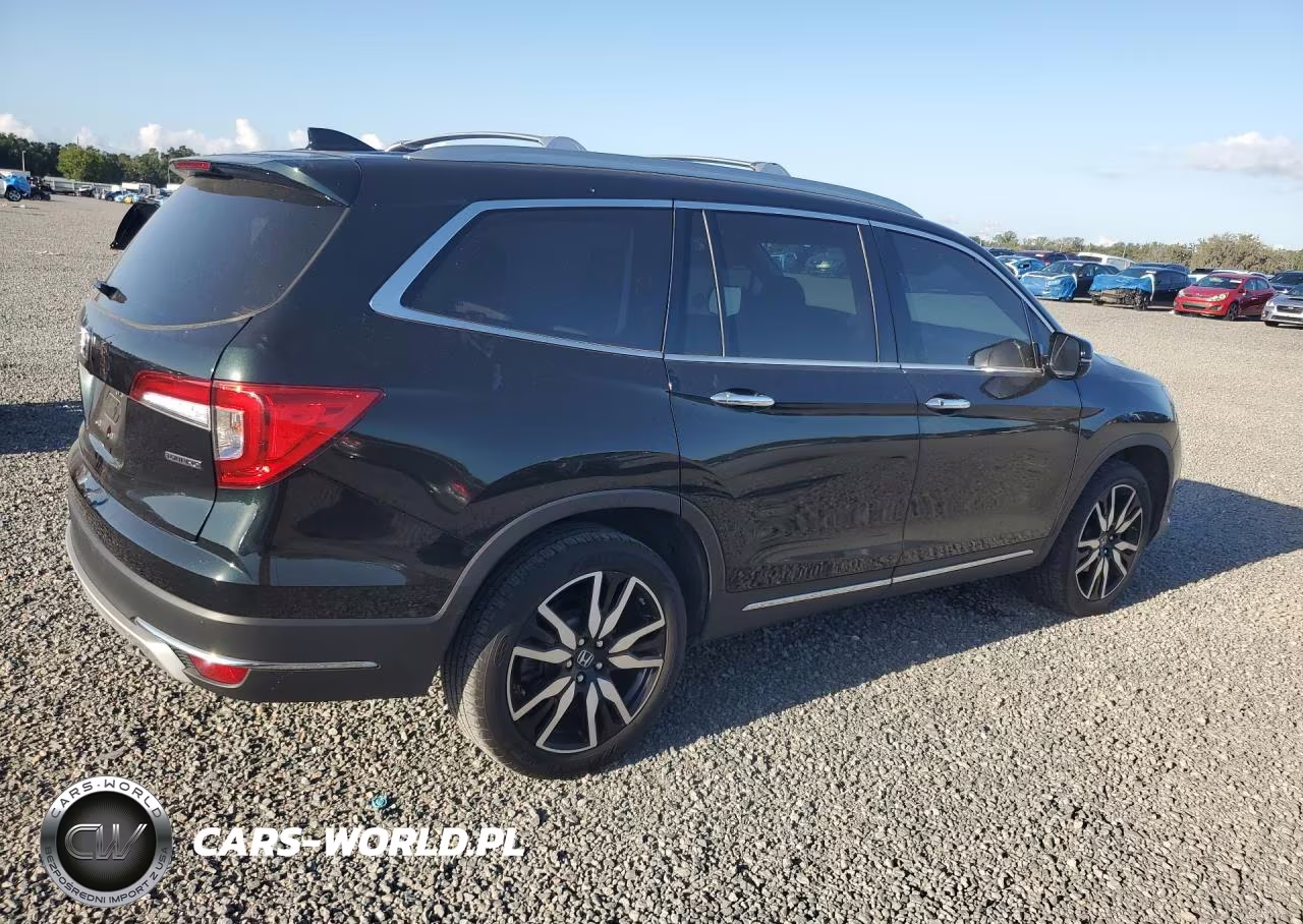 2019 Honda Pilot Touring VIN:5FNYF5H67KB016918 - 3