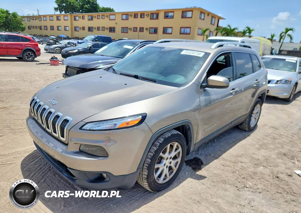 2017 Jeep Cherokee Latitude – zdjęcie 1 z 12