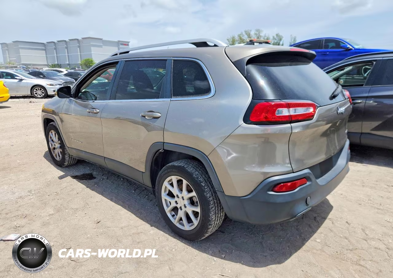 2017 Jeep Cherokee Latitude VIN:1C4PJLCB1HW549788 - 2