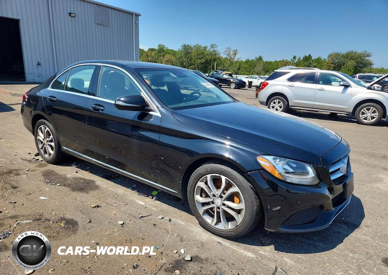 2016 Mercedes-Benz C 300 4Matic VIN:55SWF4KB4GU123020 - 4