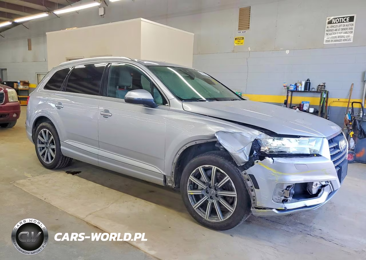 2017 Audi Q7 Prestige VIN:WA1VAAF77HD054827 - 4