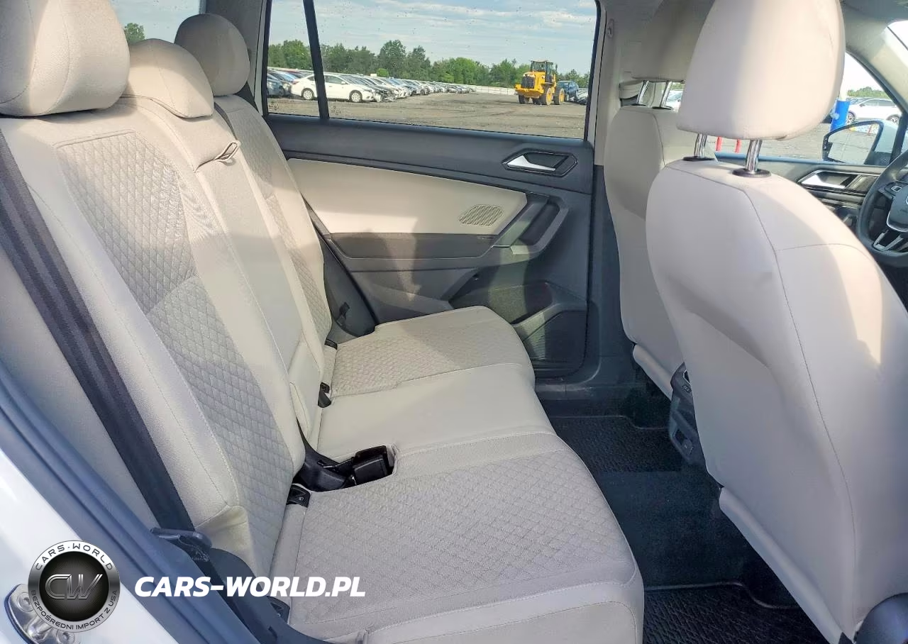 2018 Volkswagen Tiguan S VIN:3VV0B7AX3JM045643 - 11