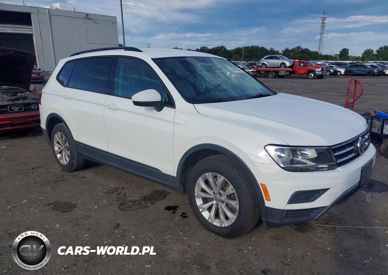 2018 Volkswagen Tiguan S VIN:3VV0B7AX3JM045643 - 4