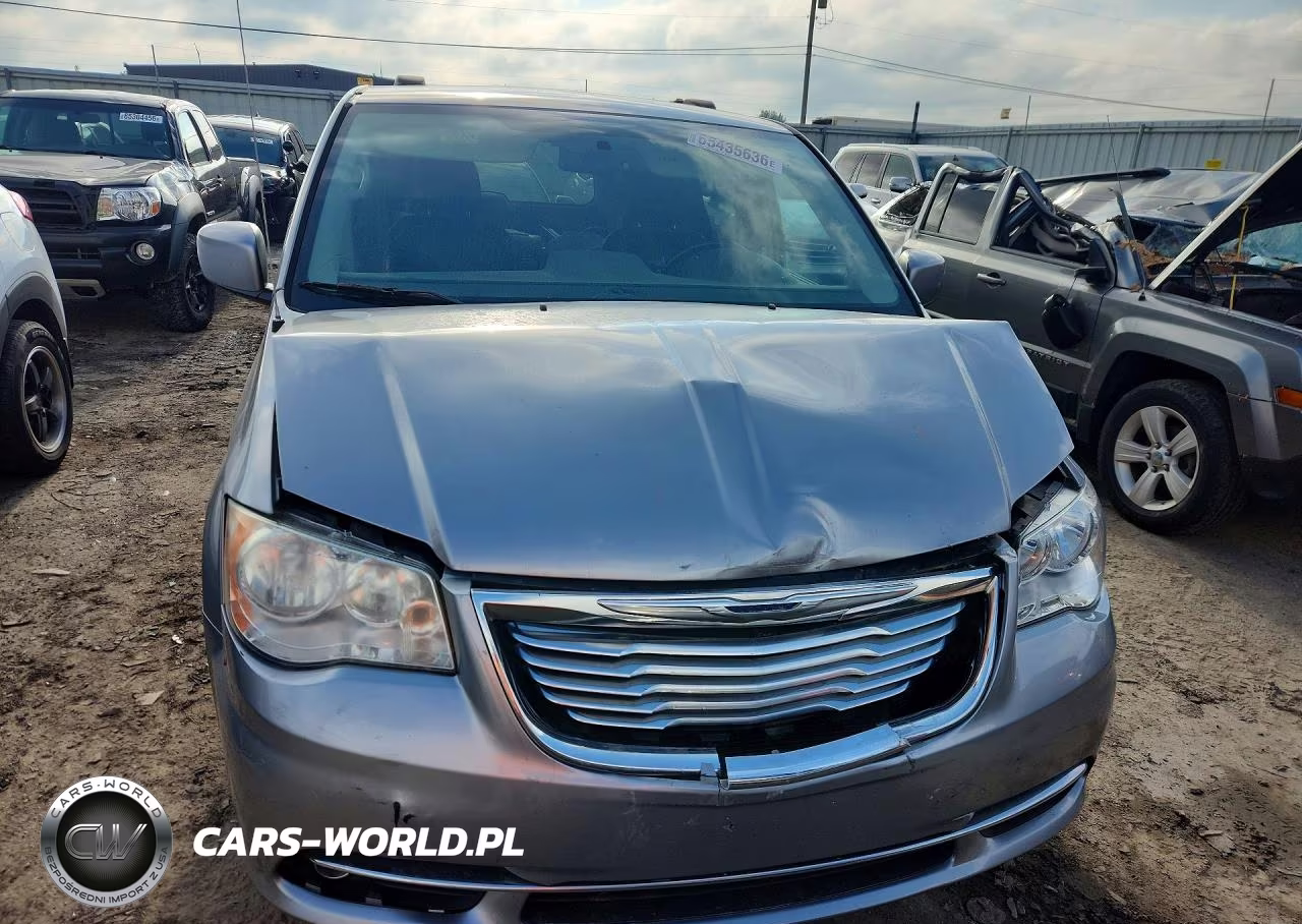 2014 Chrysler Town & Country Touring VIN:2C4RC1BG1ER174705 - 5