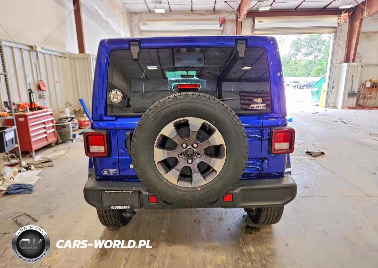 2018 Jeep Wrangler Unlimited Sahara VIN:1C4HJXEN7JW260200 - 6