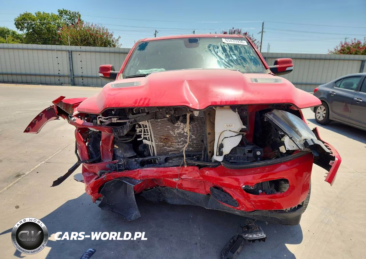2020 Ram 1500 Laramie VIN:1C6RREJT0LN320940 - 5