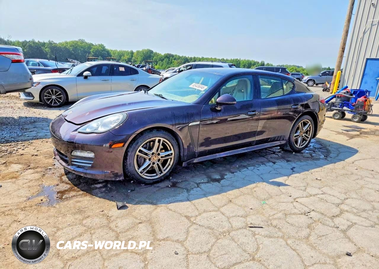 2012 Porsche Panamera 2