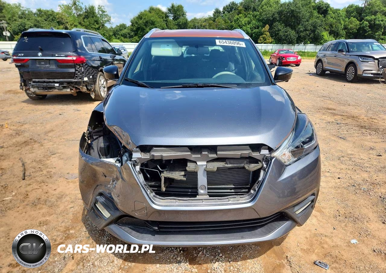 2019 Nissan Kicks Sr VIN:3N1CP5CU1KL565886 - 5