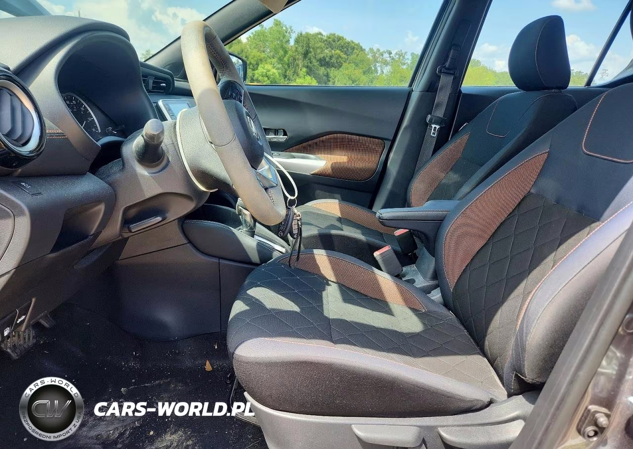 2019 Nissan Kicks Sr VIN:3N1CP5CU1KL565886 - 7