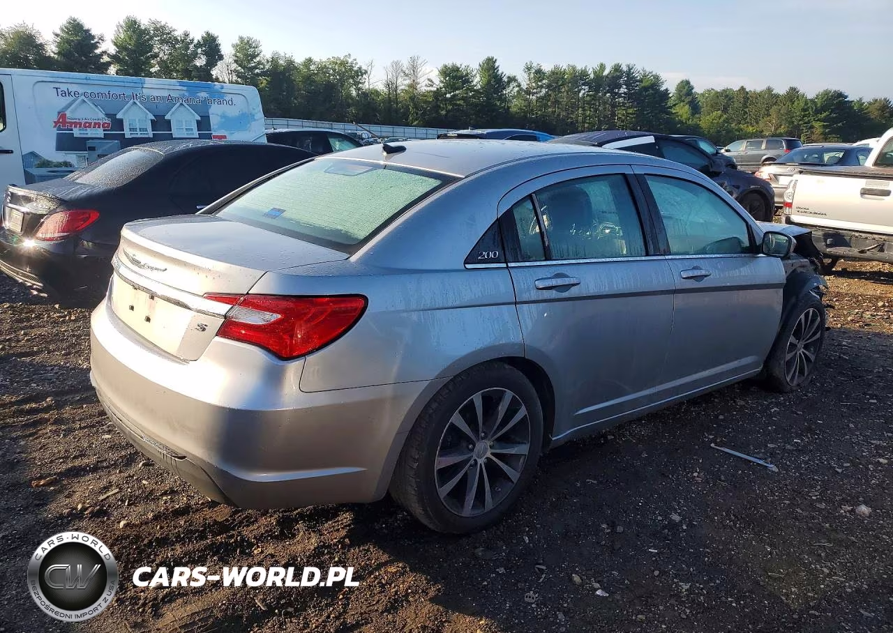 2013 Chrysler 200 Limited VIN:1C3CCBCG1DN578209 - 3