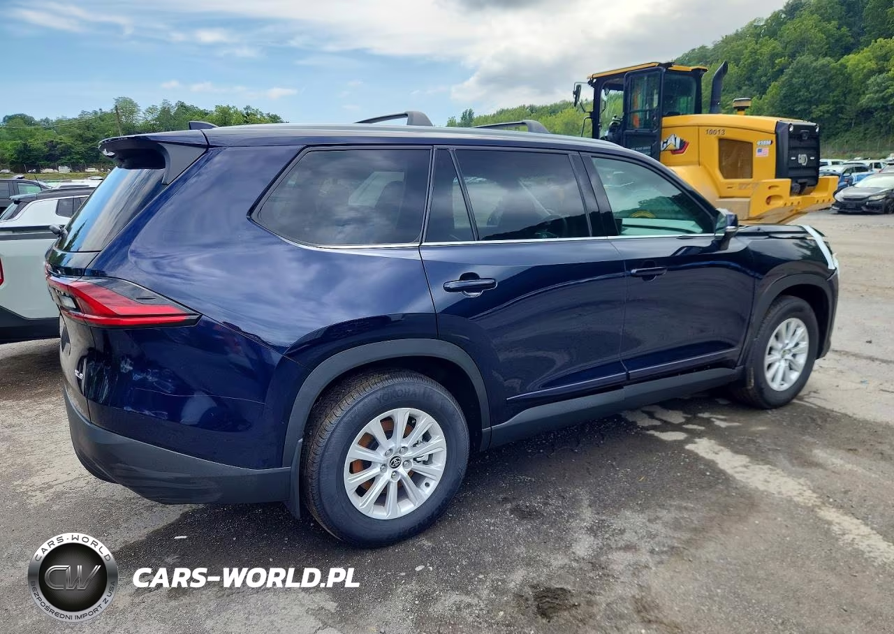 2026 Toyota Grand Highlander Xle VIN:5TDAAAB55TS133855 - 3