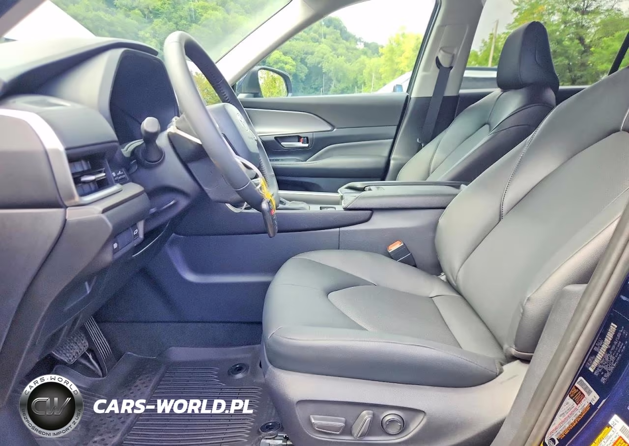 2026 Toyota Grand Highlander Xle VIN:5TDAAAB55TS133855 - 7