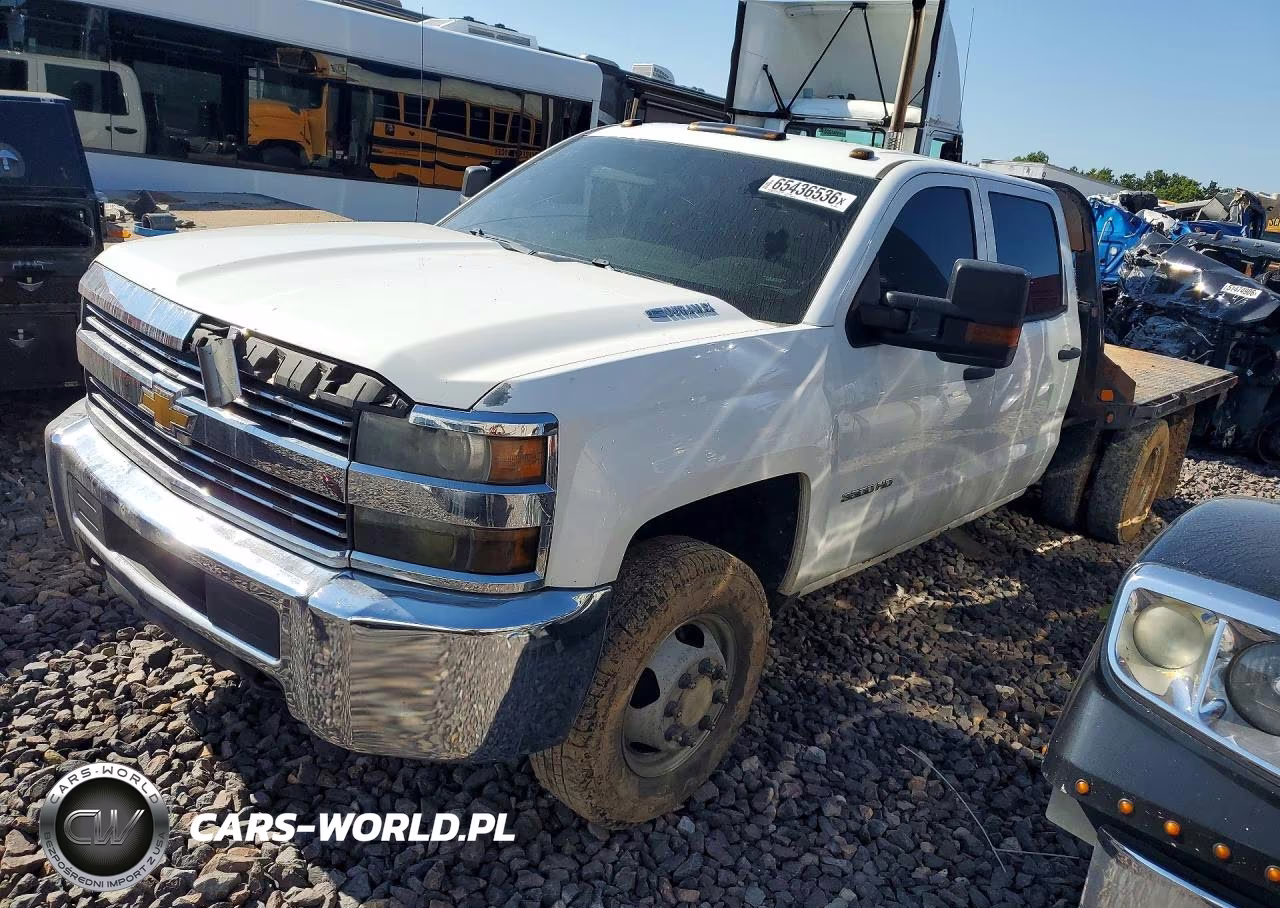2015 Chevrolet Silverado K3500 VIN:1GB4KYC89FF640634 - 1