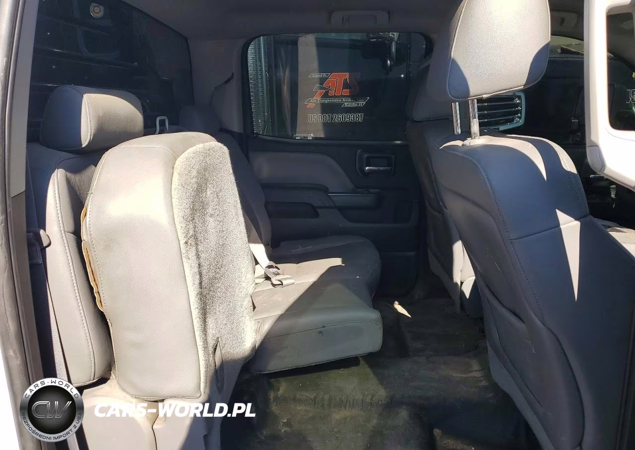 2015 Chevrolet Silverado K3500 VIN:1GB4KYC89FF640634 - 10