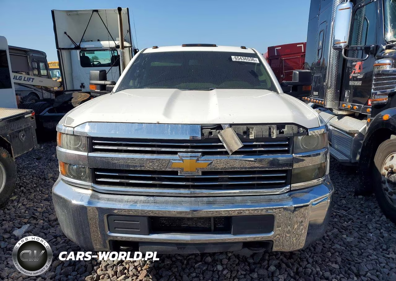 2015 Chevrolet Silverado K3500 VIN:1GB4KYC89FF640634 - 5
