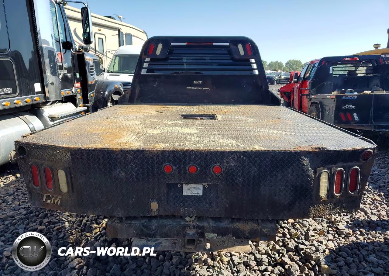 2015 Chevrolet Silverado K3500 VIN:1GB4KYC89FF640634 - 6