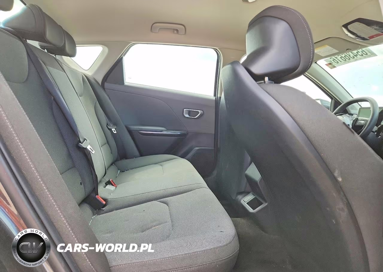 2025 Kia K4 Lxs VIN:3KPFT4DE6SE131359 - 10