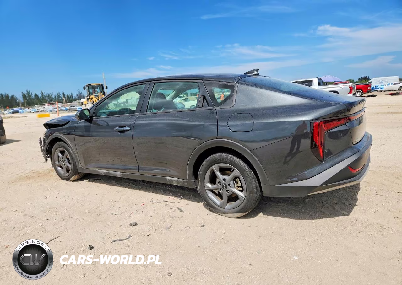 2025 Kia K4 Lxs VIN:3KPFT4DE6SE131359 - 2