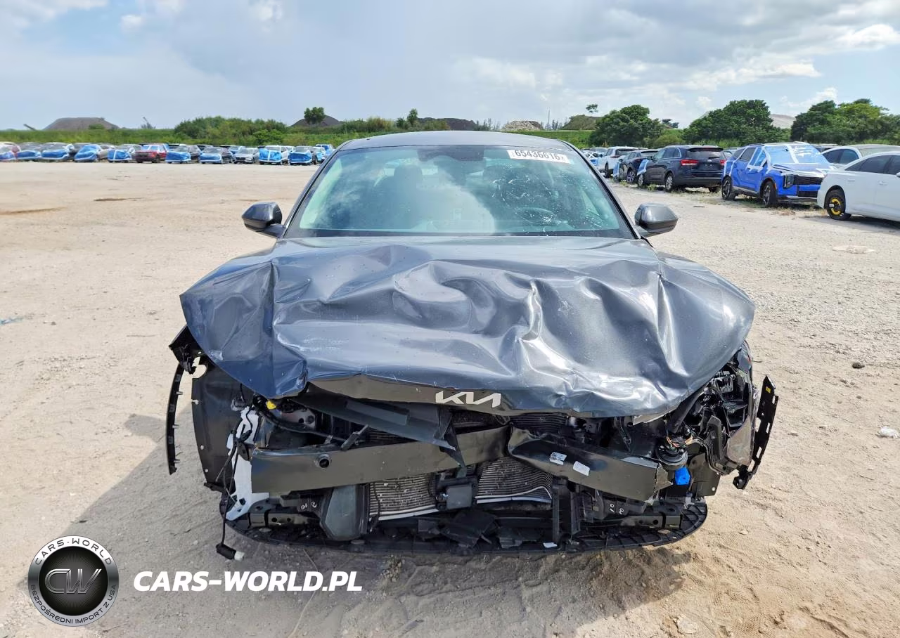 2025 Kia K4 Lxs VIN:3KPFT4DE6SE131359 - 5