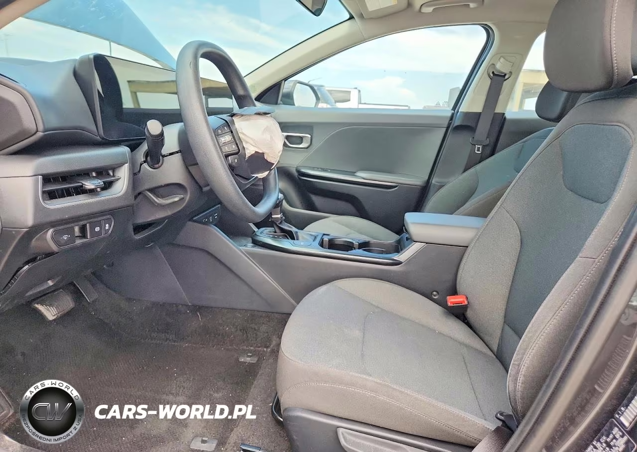2025 Kia K4 Lxs VIN:3KPFT4DE6SE131359 - 7