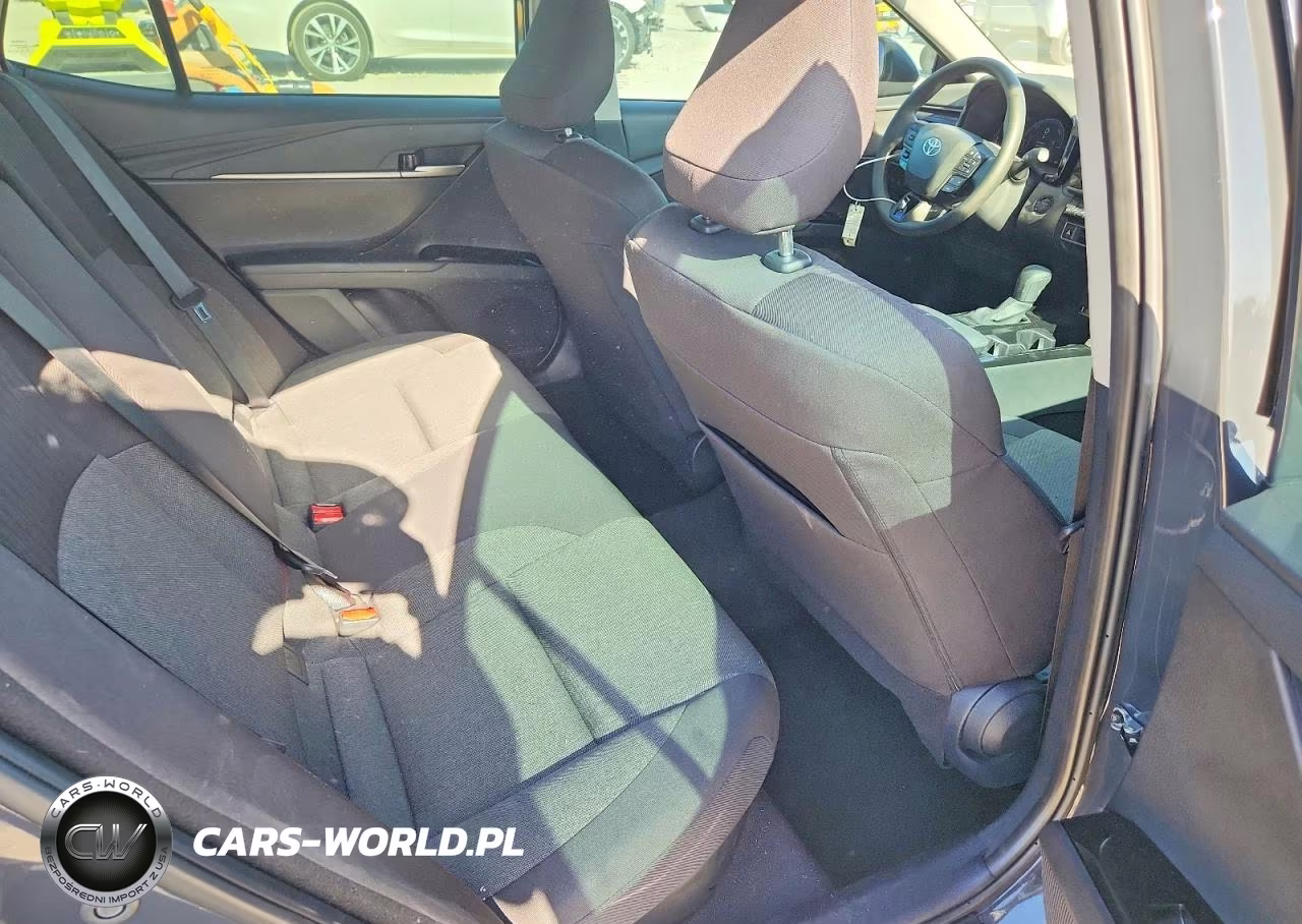 2025 Toyota Camry Le VIN:4T1DAACKXSU531909 - 10