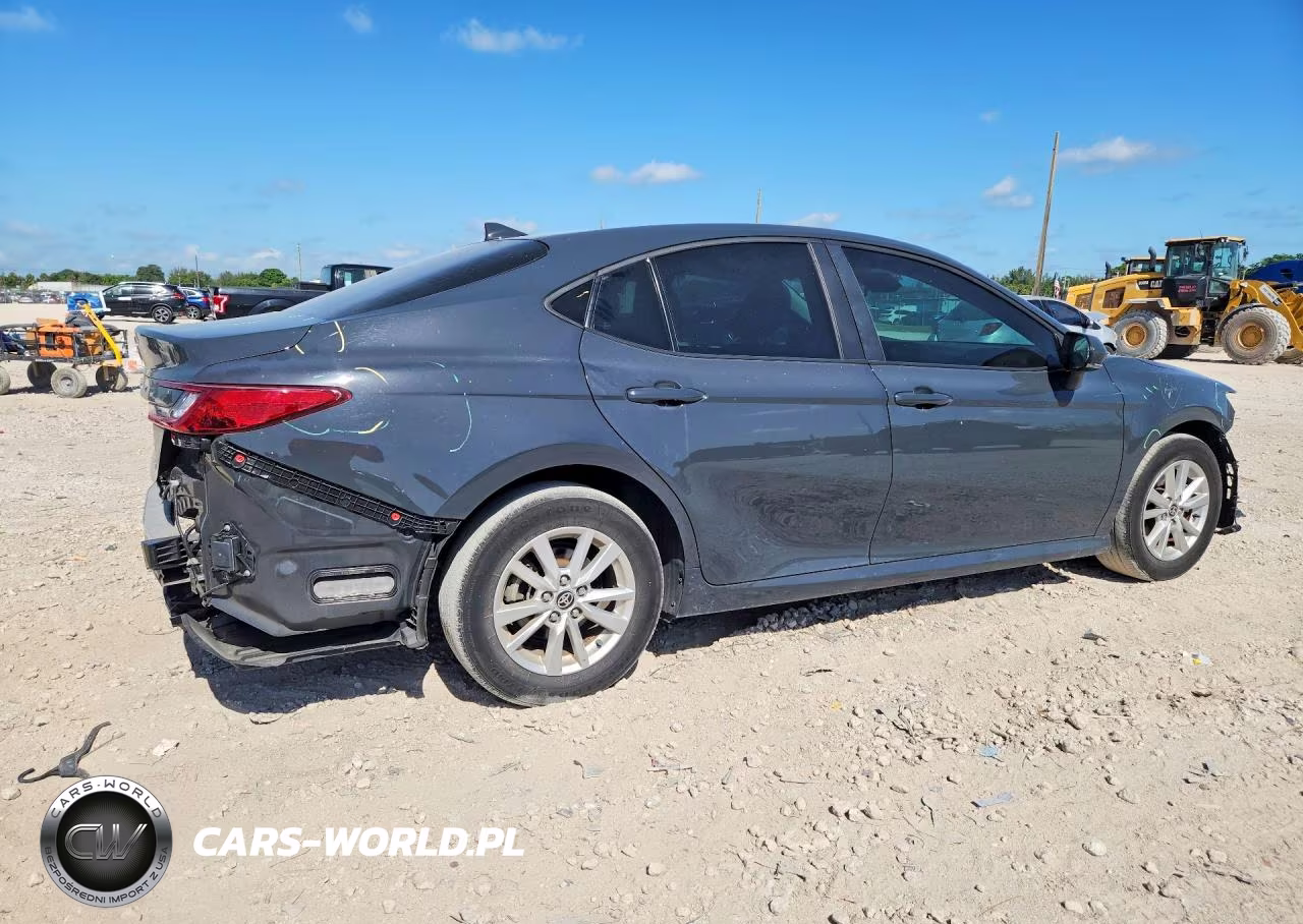 2025 Toyota Camry Le VIN:4T1DAACKXSU531909 - 3