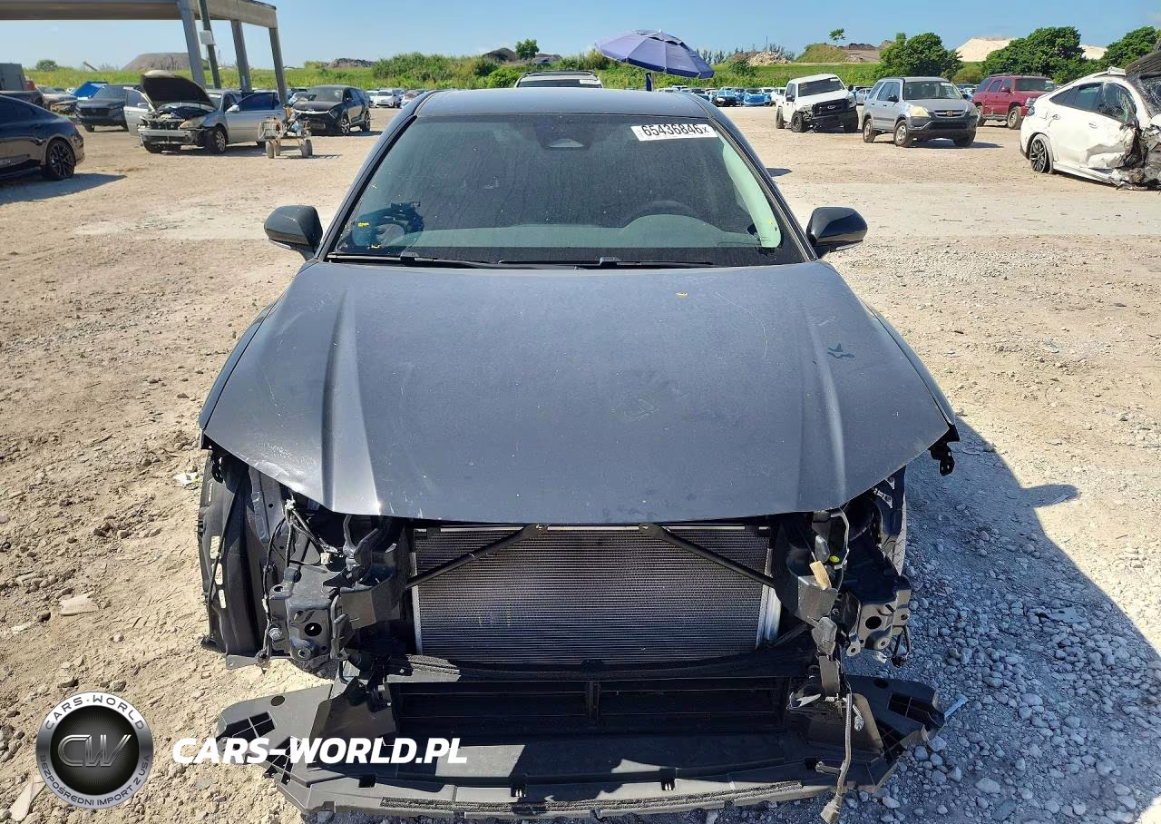 2025 Toyota Camry Le VIN:4T1DAACKXSU531909 - 5