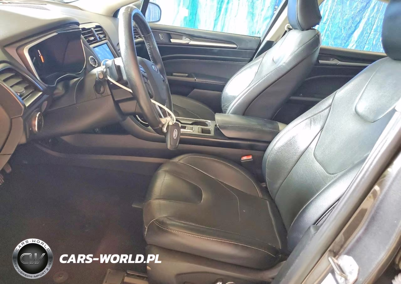 2020 Ford Fusion Titanium VIN:3FA6P0D98LR173905 - 7