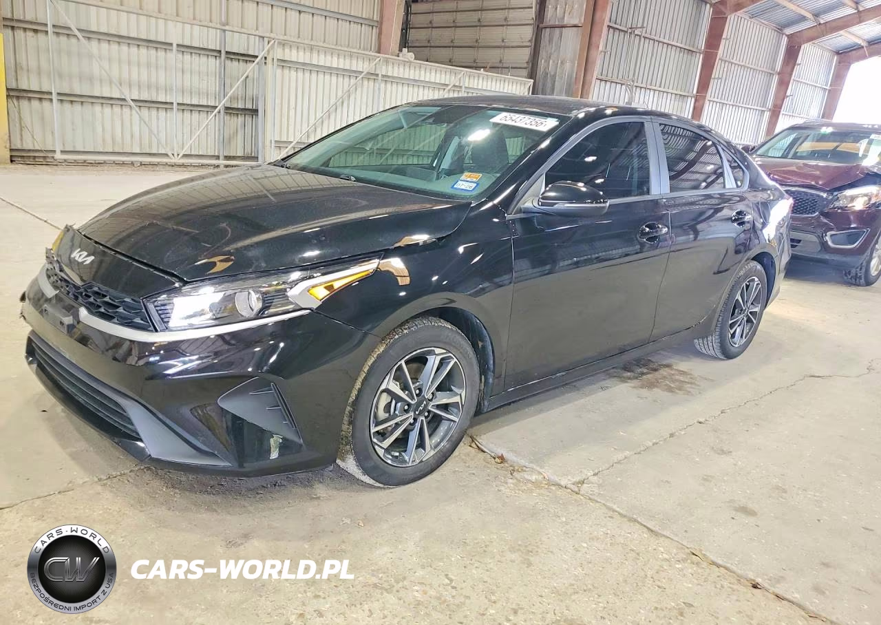 2024 Kia Forte Lxs – zdjęcie 1 z 12