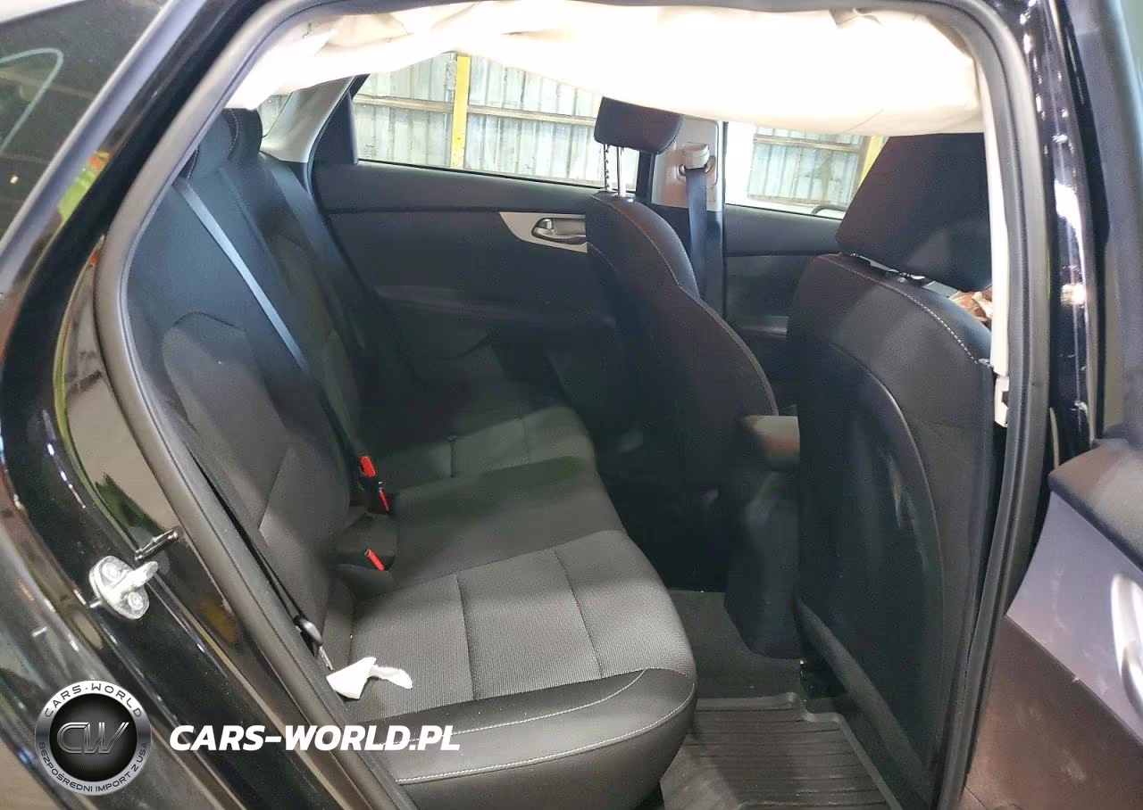 2024 Kia Forte Lxs VIN:3KPF24AD9RE810986 - 10