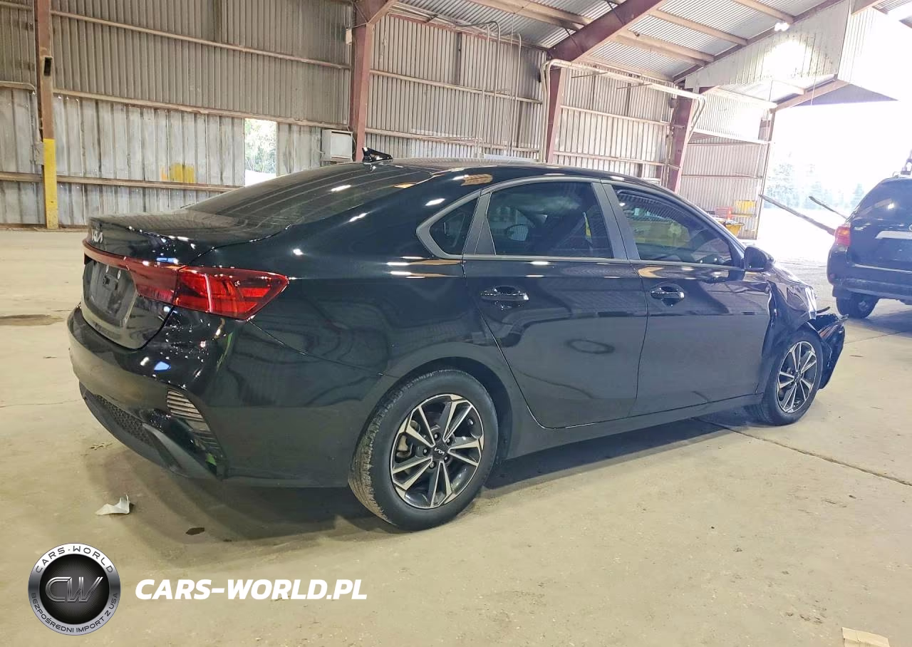 2024 Kia Forte Lxs VIN:3KPF24AD9RE810986 - 3