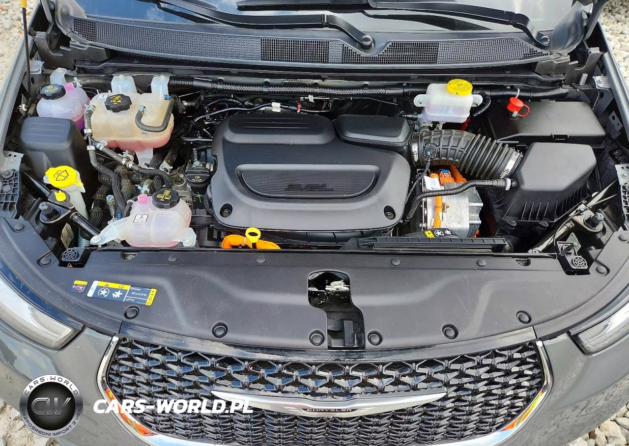 2024 Chrysler Pacifica Hybrid Select VIN:2C4RC1S78RR202537 - 12