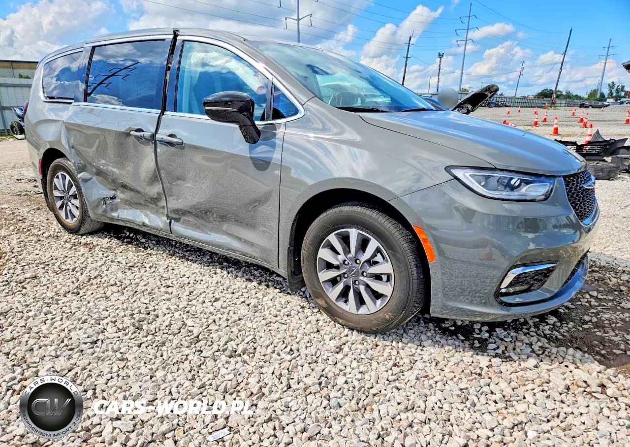 2024 Chrysler Pacifica Hybrid Select VIN:2C4RC1S78RR202537 - 4