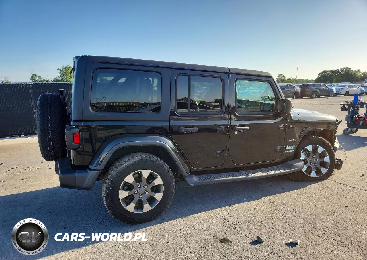 2018 Jeep Wrangler Unlimited Sahara VIN:1C4HJXEG1JW121827 - 3