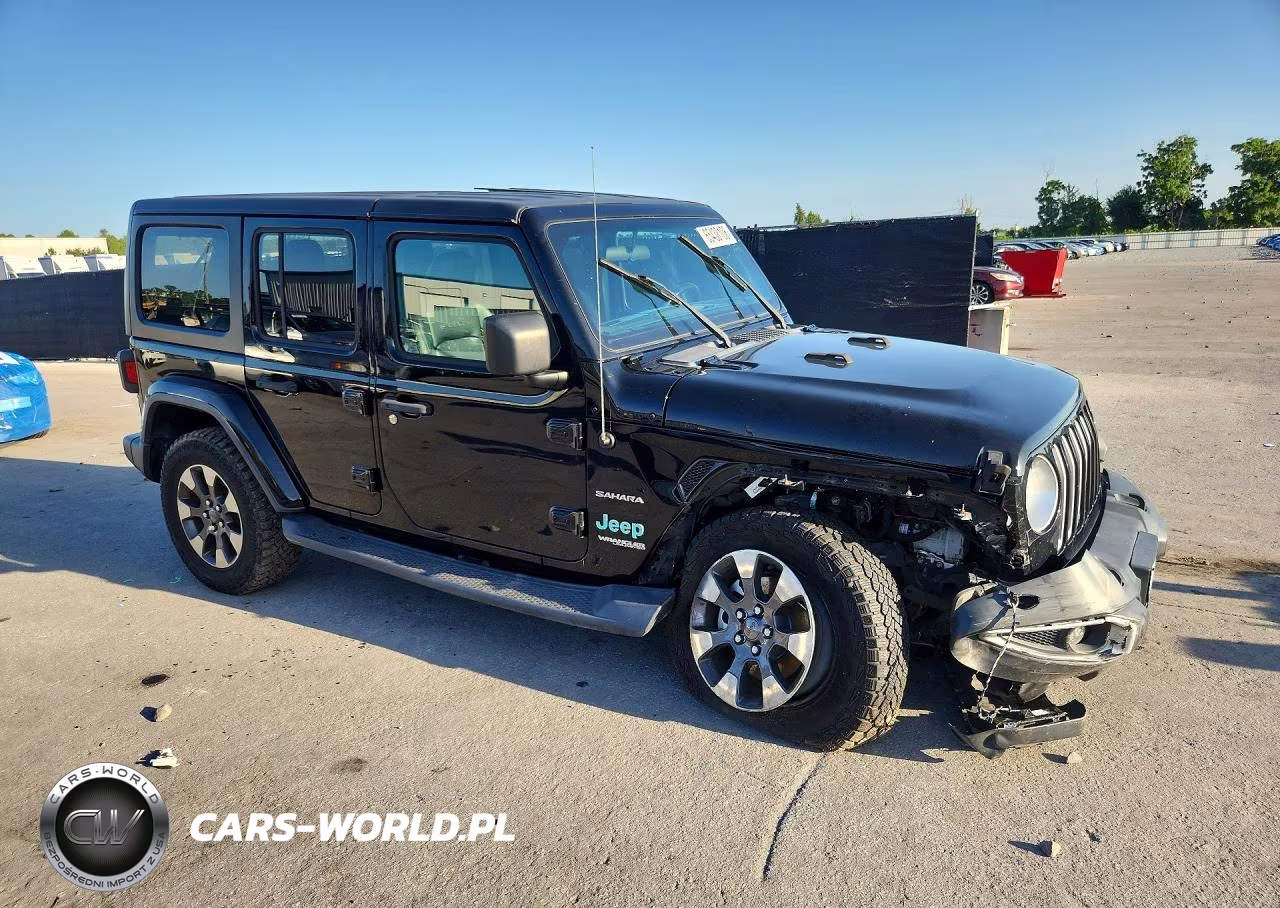 2018 Jeep Wrangler Unlimited Sahara VIN:1C4HJXEG1JW121827 - 4