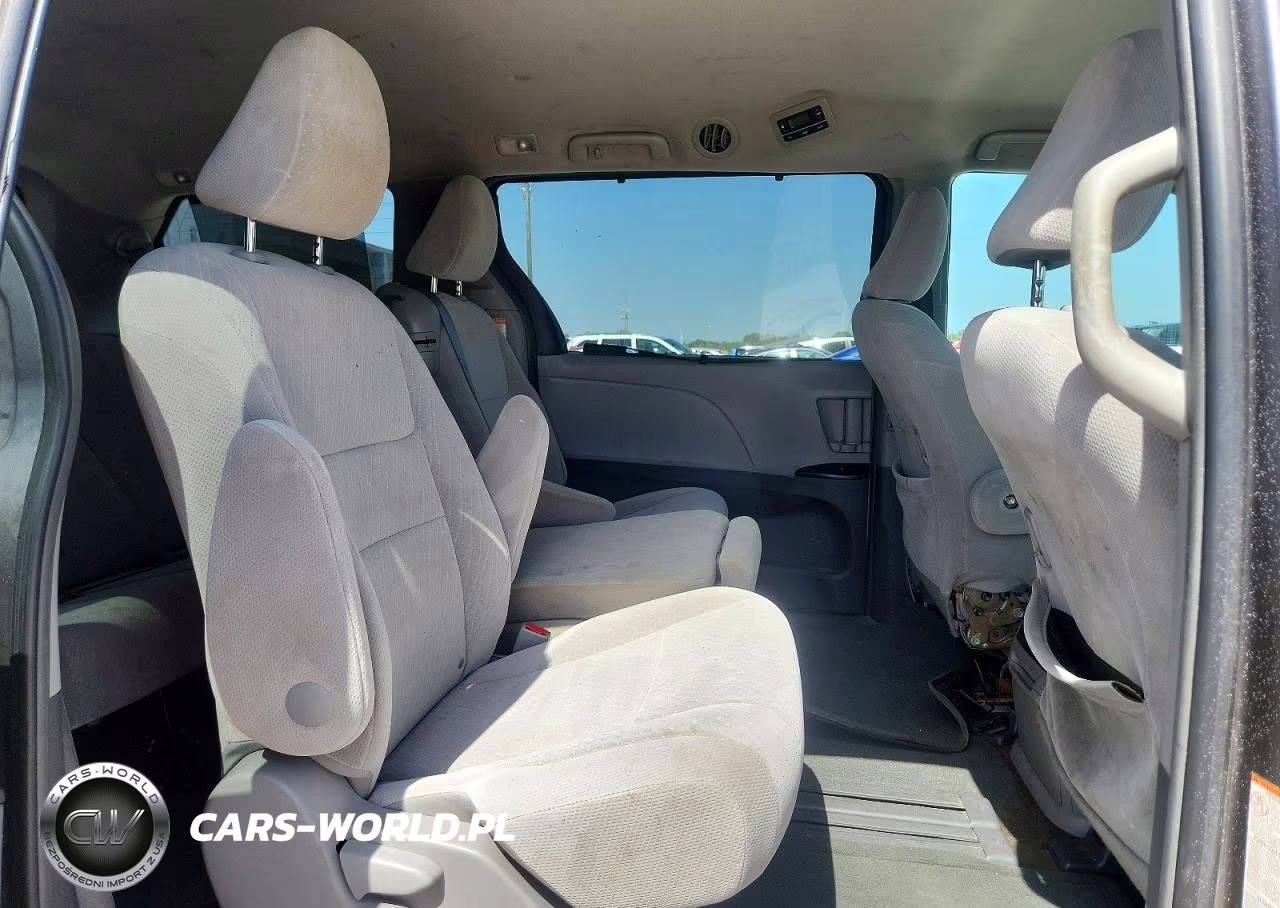 2017 Toyota Sienna Le VIN:5TDKZ3DC0HS870196 - 11