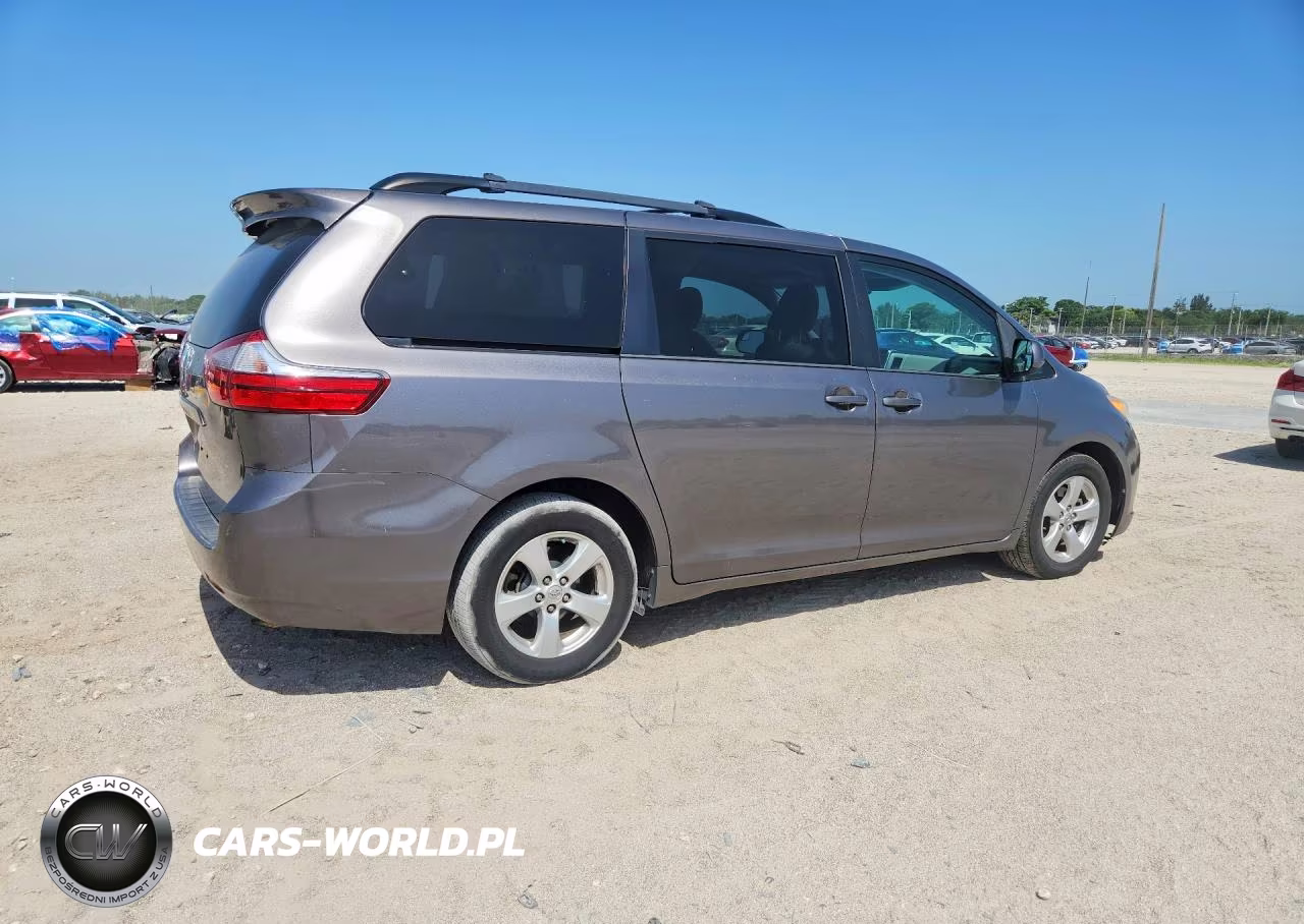 2017 Toyota Sienna Le VIN:5TDKZ3DC0HS870196 - 3