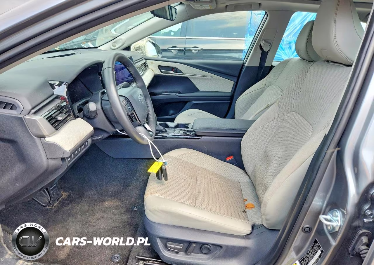2026 Toyota Camry Xle VIN:4T1DBADK0TU552720 - 7