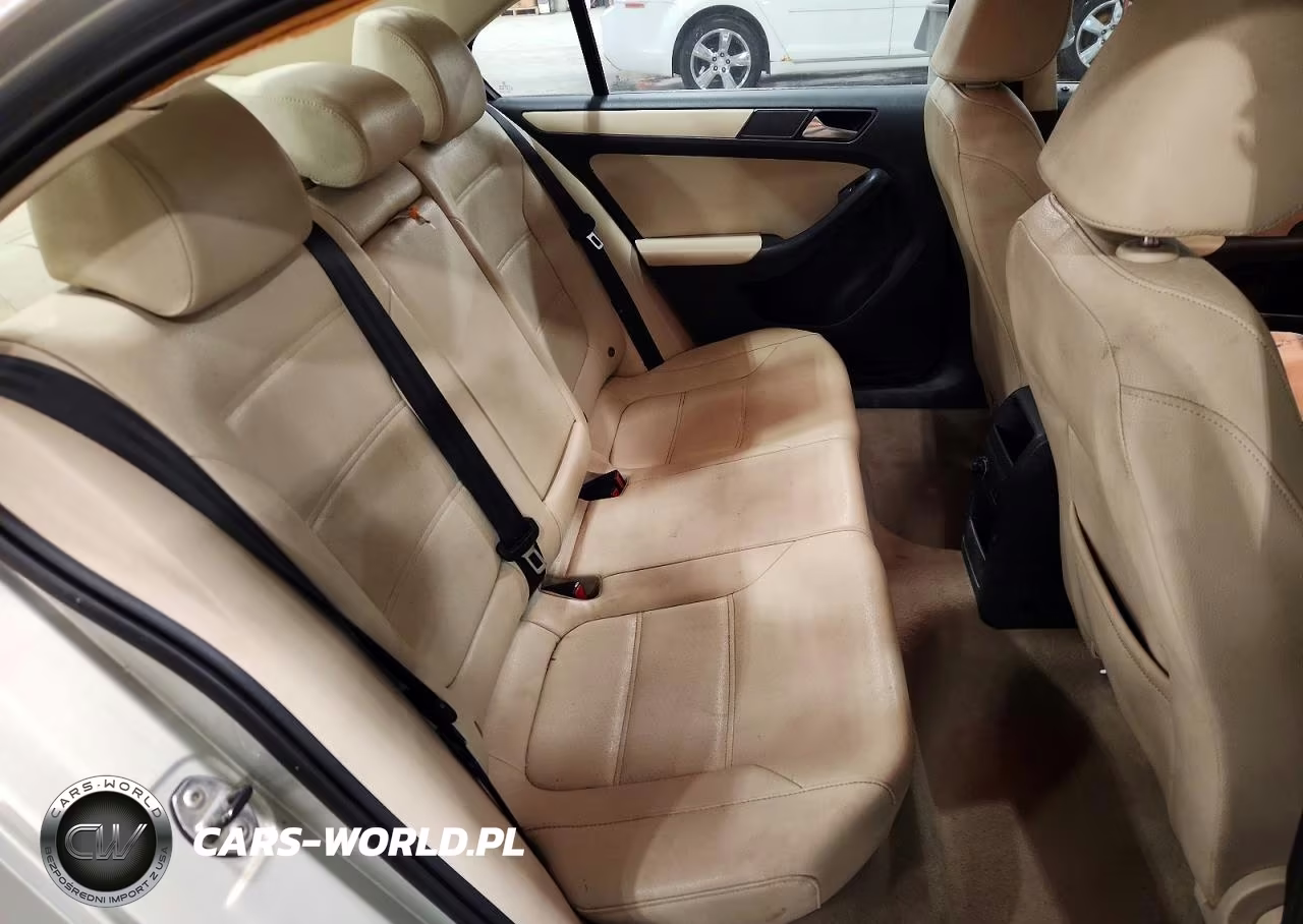 2011 Volkswagen Jetta Se VIN:3VWBX7AJ3BM353219 - 10