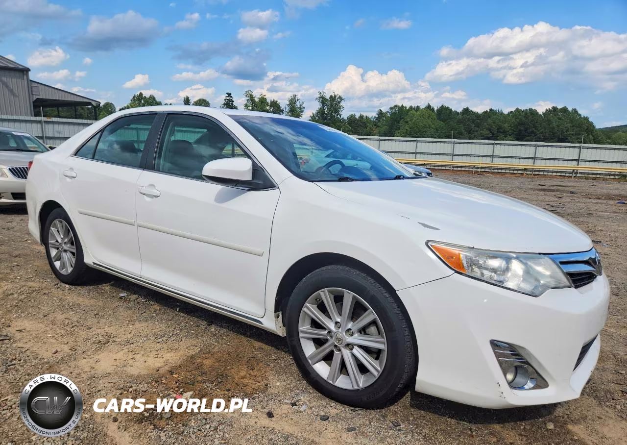 2014 Toyota Camry Xle VIN:4T4BF1FK8ER391843 - 4