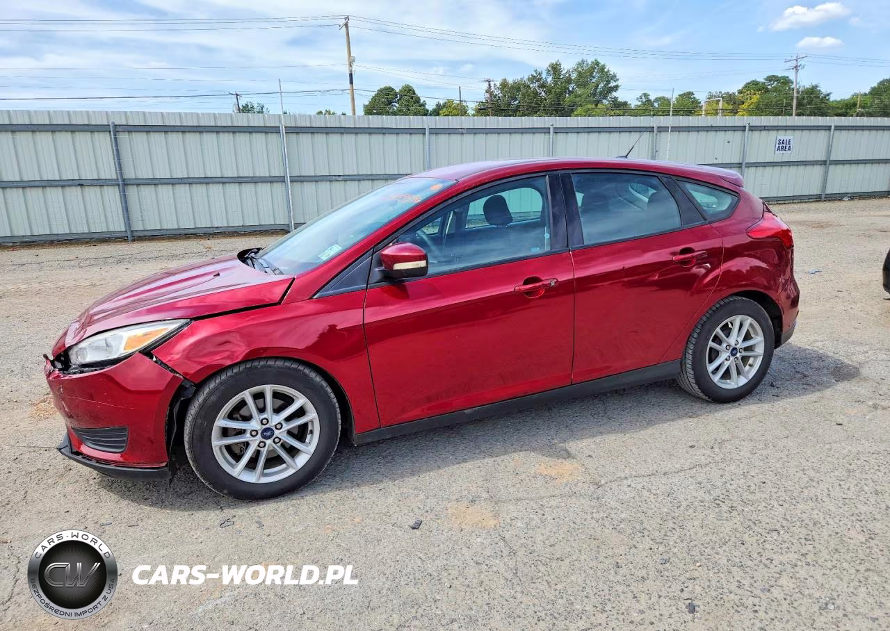 2017 Ford Focus Se VIN:1FADP3K2XHL317717 - 1