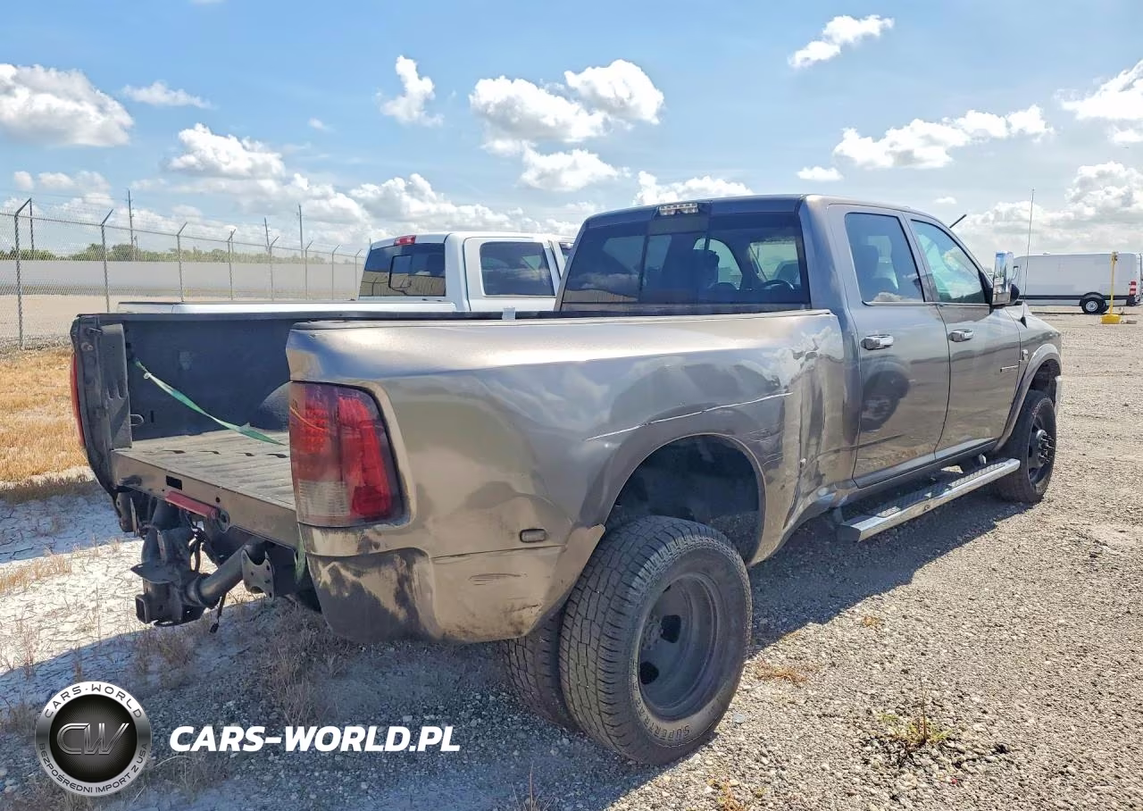 2017 Ram 3500 Laramie VIN:3C63RRJL7HG566395 - 3