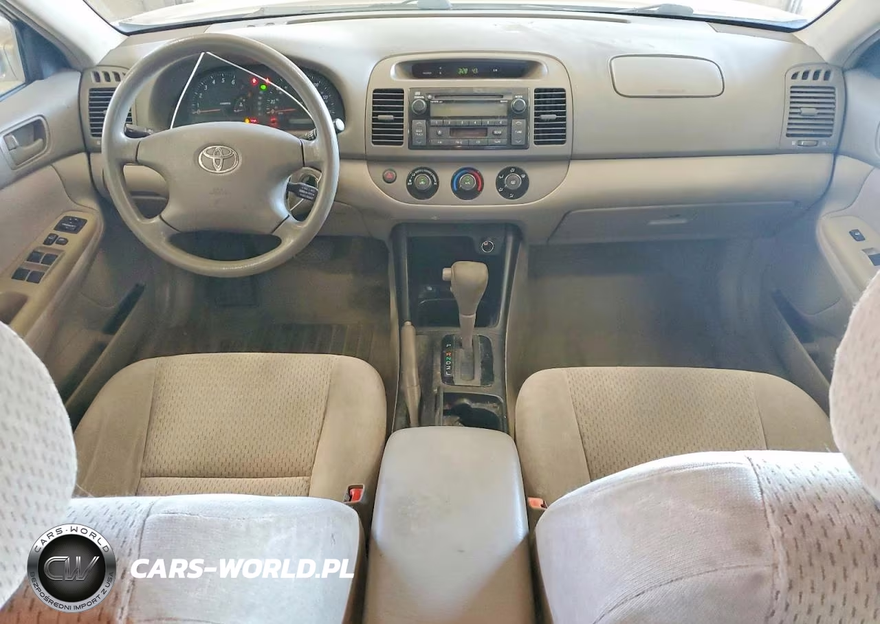 2002 Toyota Camry Le VIN:4T1BE32K22U033650 - 8