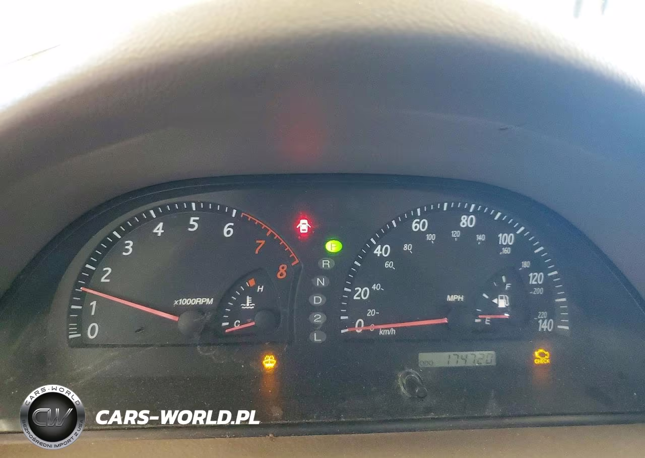 2002 Toyota Camry Le VIN:4T1BE32K22U033650 - 9