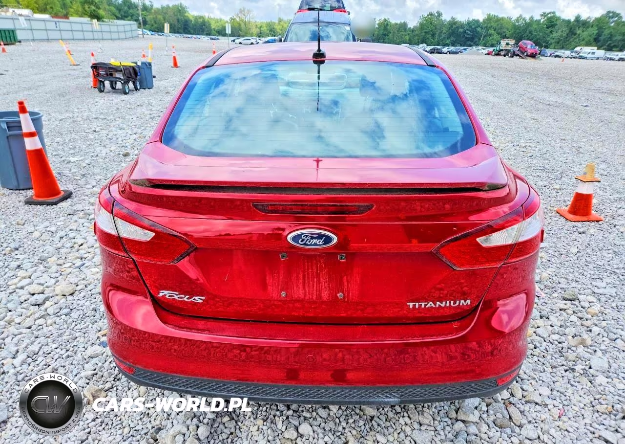 2012 Ford Focus Titanium VIN:1FAHP3J21CL167086 - 6