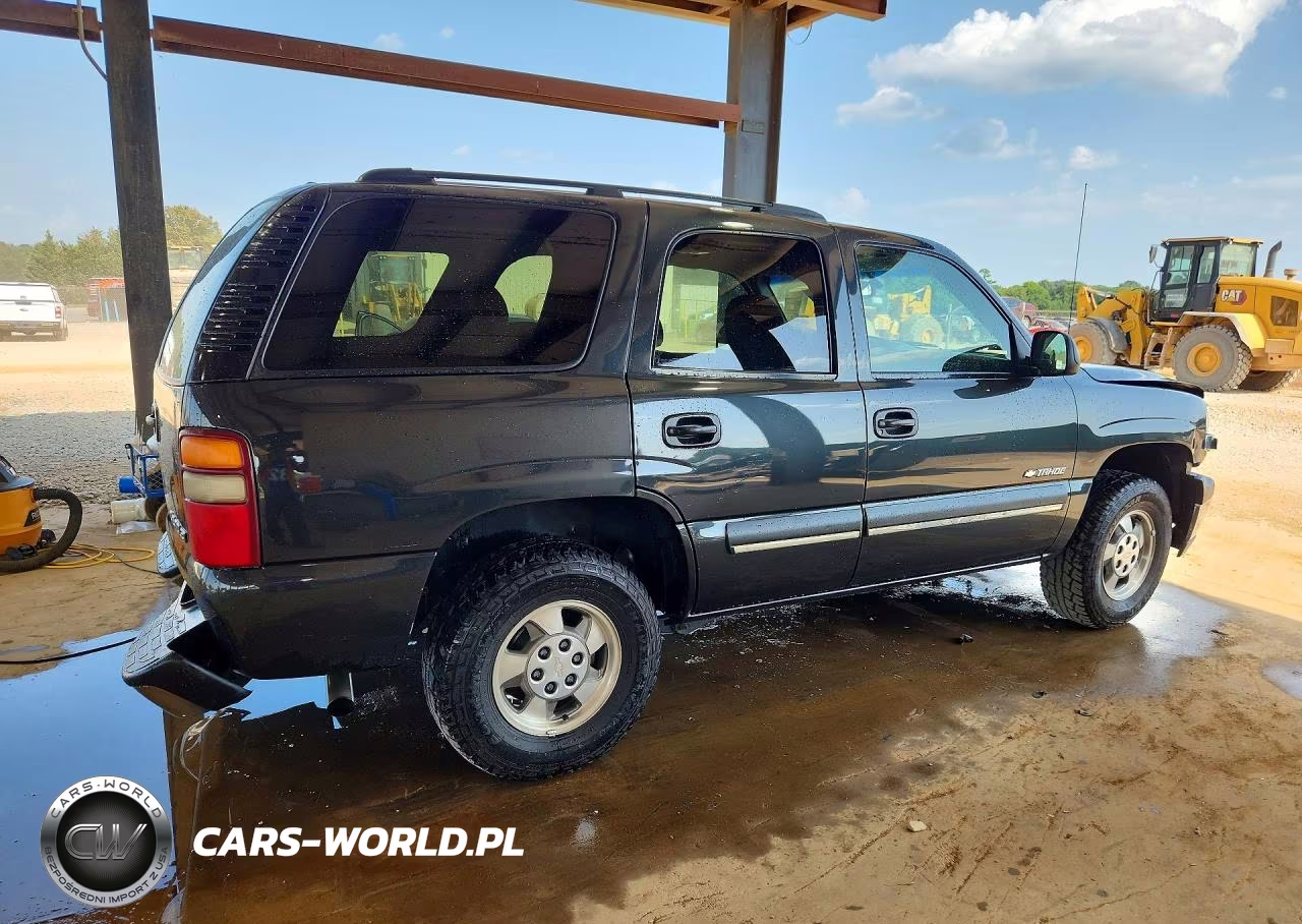 2003 Chevrolet Tahoe C1500 VIN:1GNEC13ZX3R232190 - 3